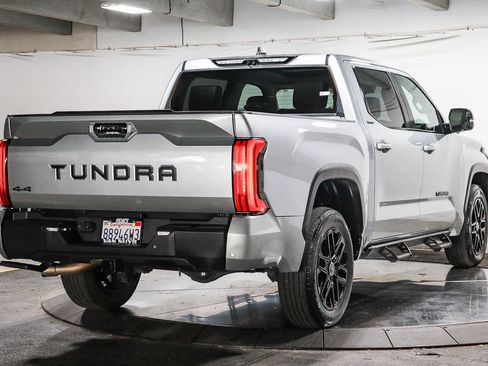 Used 2024 Toyota Tundra Limited AWD/4WD image 10