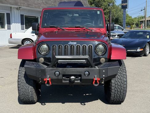 Used 2012 Jeep Wrangler Unlimited Sport AWD/4WD image 3