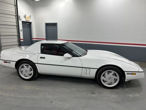 Used 1989 Chevrolet Corvette Convertible image 6