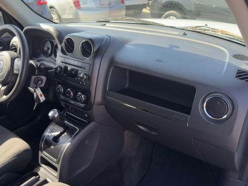 Used 2017 Jeep Patriot Sport w/ Power Value Group image 18
