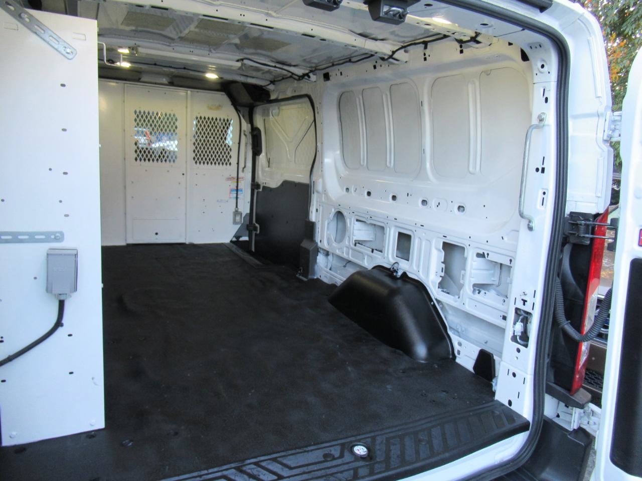 Used 2018 Ford Transit 250 148 Low Roof RWD image 10