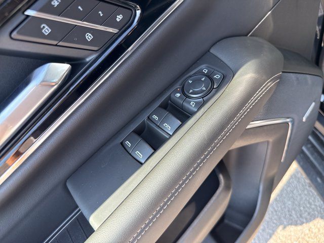 New 2026 GMC Yukon XL Elevation w/ Elevation Premium Package AWD/4WD image 11