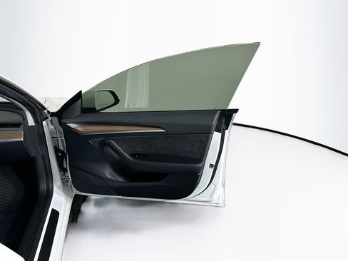 Used 2023 Tesla Model 3 Standard Range image 32