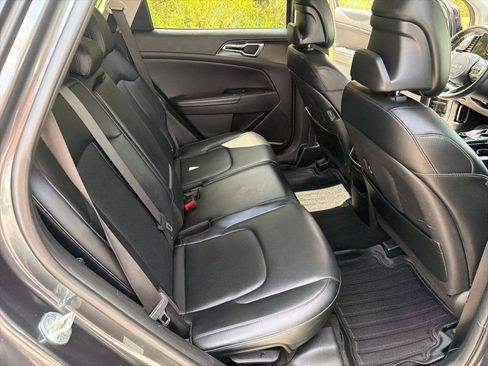 Used 2023 Kia Sportage EX FWD image 23