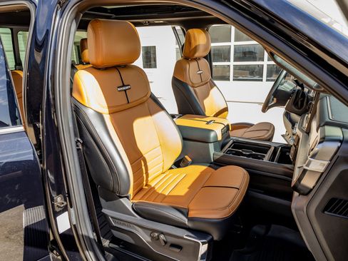 Used 2024 Ford F250 Platinum image 29