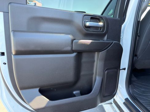 Used 2022 Chevrolet Silverado 2500 LT w/ Convenience Package image 22