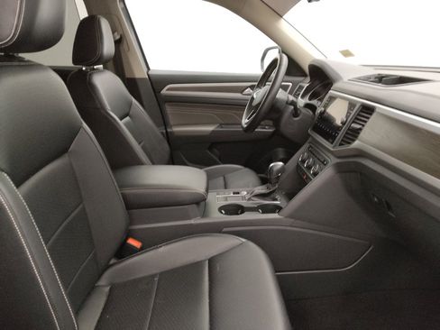 Used 2021 Volkswagen Atlas SE w/ Panoramic Sunroof Package image 21