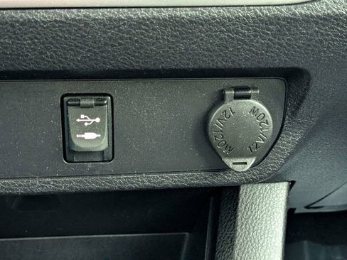 Used 2016 Toyota Tacoma SR5 image 26