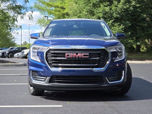 Used 2023 GMC Terrain SLE FWD image 12