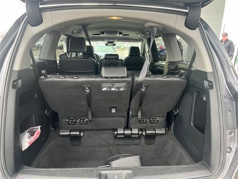 Used 2023 Honda Odyssey Touring image 18