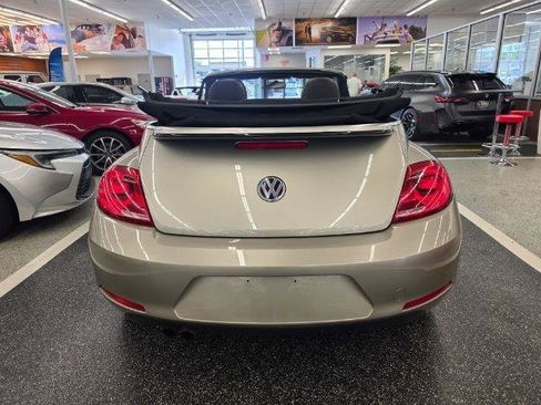 Used 2015 Volkswagen Beetle 1.8T FWD image 11