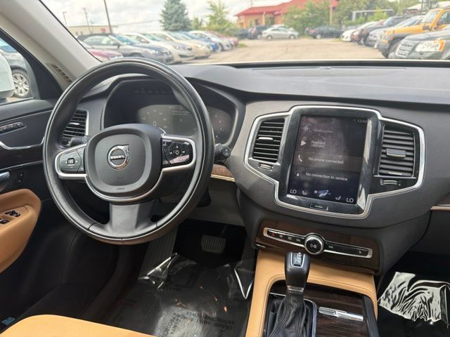 Used 2016 Volvo XC90 T6 Momentum AWD/4WD image 8