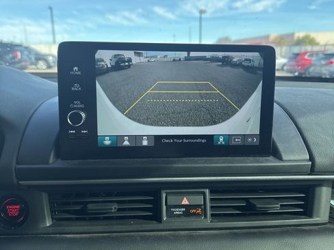 Used 2025 Honda Pilot EX-L image 13