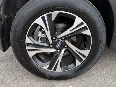 Certified 2025 Subaru Crosstrek 2.0i Premium image 25