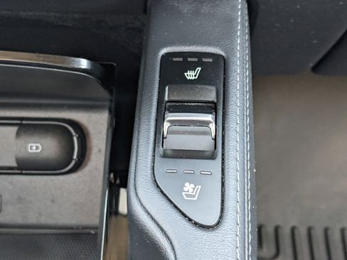 Certified 2022 Kia Telluride EX w/ EX Premium Package image 27