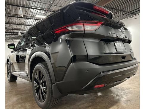 Used 2023 Nissan Rogue SV w/ SV Premium B Package FWD image 17