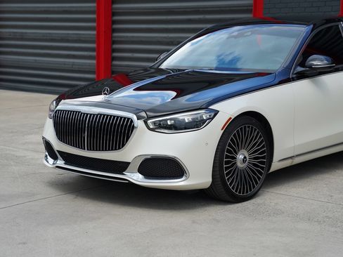 Used 2023 Mercedes-Benz Maybach S 580 4MATIC image 2