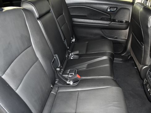 Used 2021 Honda Pilot Touring image 46