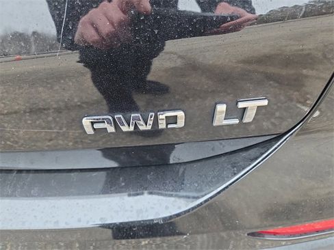 Used 2023 Chevrolet Equinox LT image 11