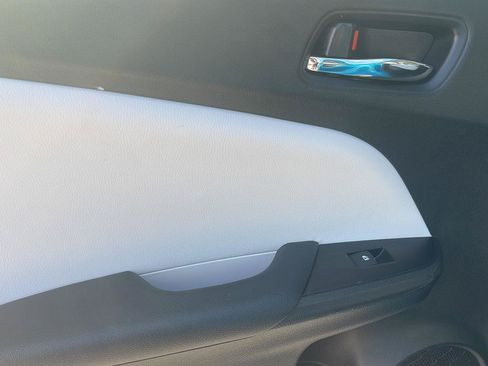 Used 2017 Toyota Prius Prime Premium FWD image 22
