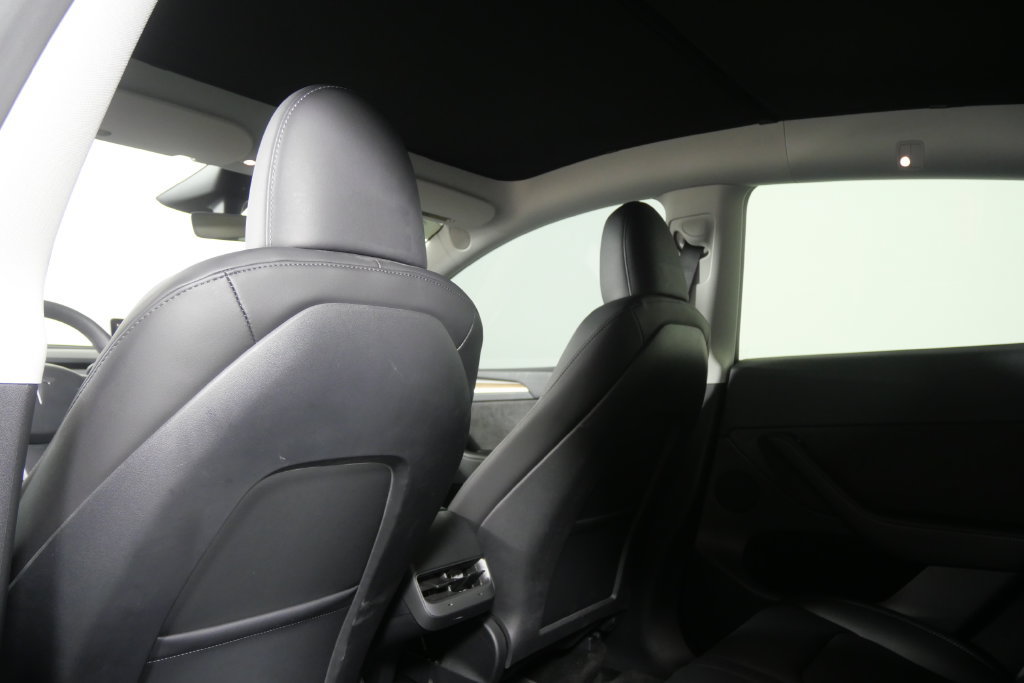 Used 2023 Tesla Model Y Performance AWD/4WD image 18