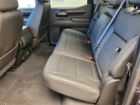 Used 2024 GMC Sierra 1500 SLT image 18