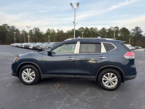 Used 2016 Nissan Rogue SV w/ SV Premium Package image 6