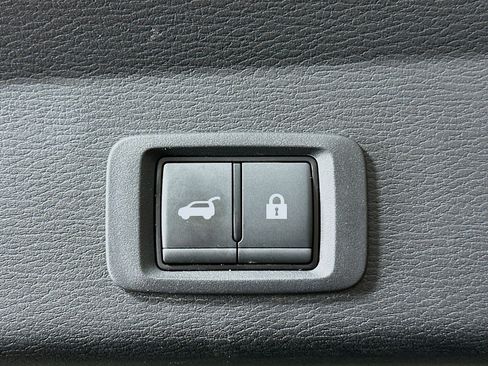 Used 2024 Mitsubishi Outlander SE image 31