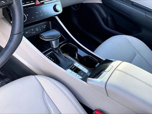 Certified 2025 Hyundai Tucson SEL image 10