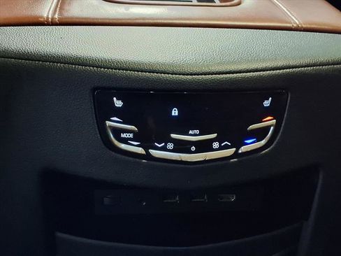 Used 2019 Cadillac Escalade Luxury w/ Escalade Sport Edition image 19