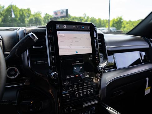 New 2026 RAM 3500 Limited AWD/4WD image 41
