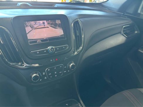 Used 2022 Chevrolet Equinox RS AWD/4WD image 24