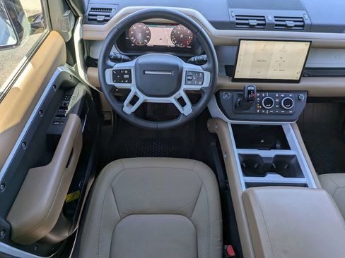 Used 2025 Land Rover Defender 130 X-Dynamic SE AWD/4WD image 16