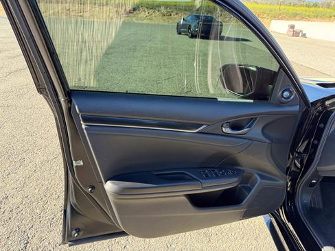 Used 2021 Honda Civic Sport Touring image 10