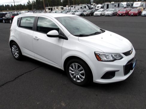 Used 2020 Chevrolet Sonic LT image 7