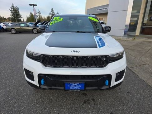 Used 2022 Jeep Grand Cherokee Trailhawk w/ Advanced Protech Group II image 5