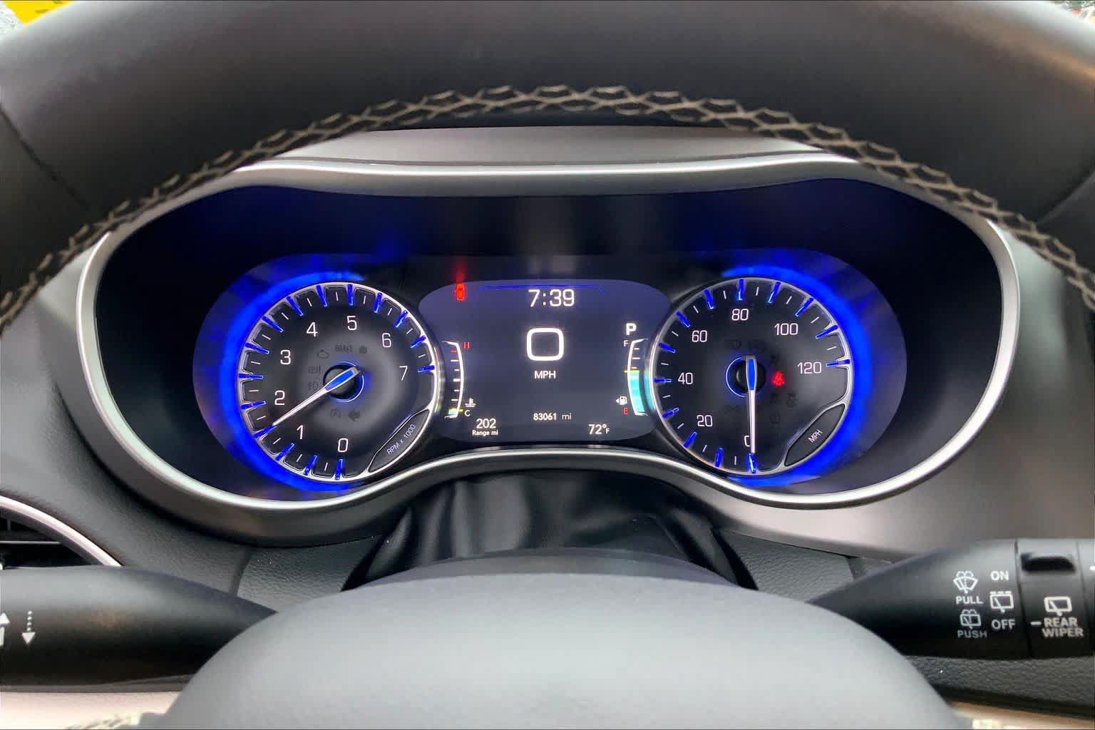 Used 2024 Chrysler Pacifica Touring-L FWD image 22