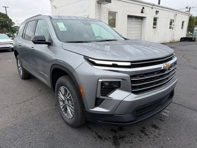 New 2027 Chevrolet Traverse LT w/ Driver Confidence Package