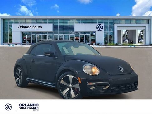 Used 2013 Volkswagen Beetle 2.0T image 1