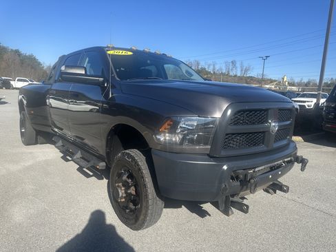 Used 2016 RAM 3500 Tradesman w/ Popular Equipment Group image 4