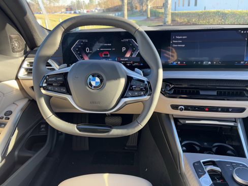 Used 2026 BMW 330i Sedan w/ Premium Package RWD image 19