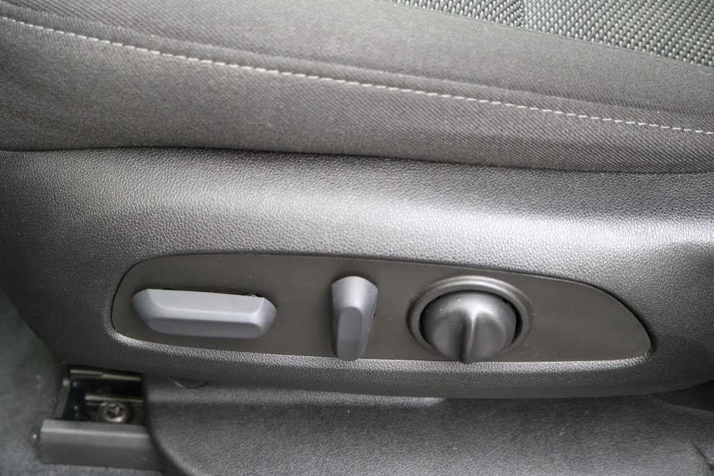 Certified 2023 Chevrolet Traverse LT FWD image 37