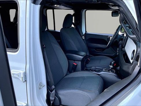 Used 2024 Jeep Wrangler Unlimited AWD/4WD image 21