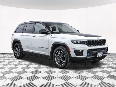 Used 2022 Jeep Grand Cherokee Trailhawk image 10