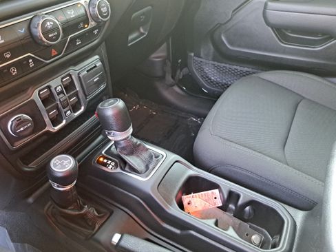Used 2022 Jeep Wrangler Unlimited Sport AWD/4WD image 22
