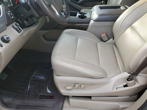 Used 2020 Chevrolet Suburban LT w/ Max Trailering Package image 32