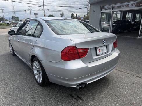 Used 2011 BMW 328i xDrive Sedan AWD/4WD image 5