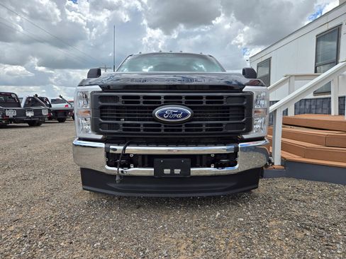 Used 2024 Ford F350 XL AWD/4WD image 3