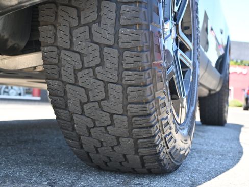 Used 2023 Rivian R1S Adventure AWD/4WD image 13