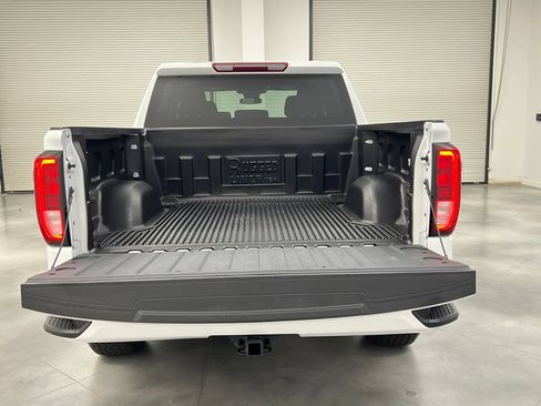 Used 2024 GMC Sierra 1500 Elevation AWD/4WD image 29